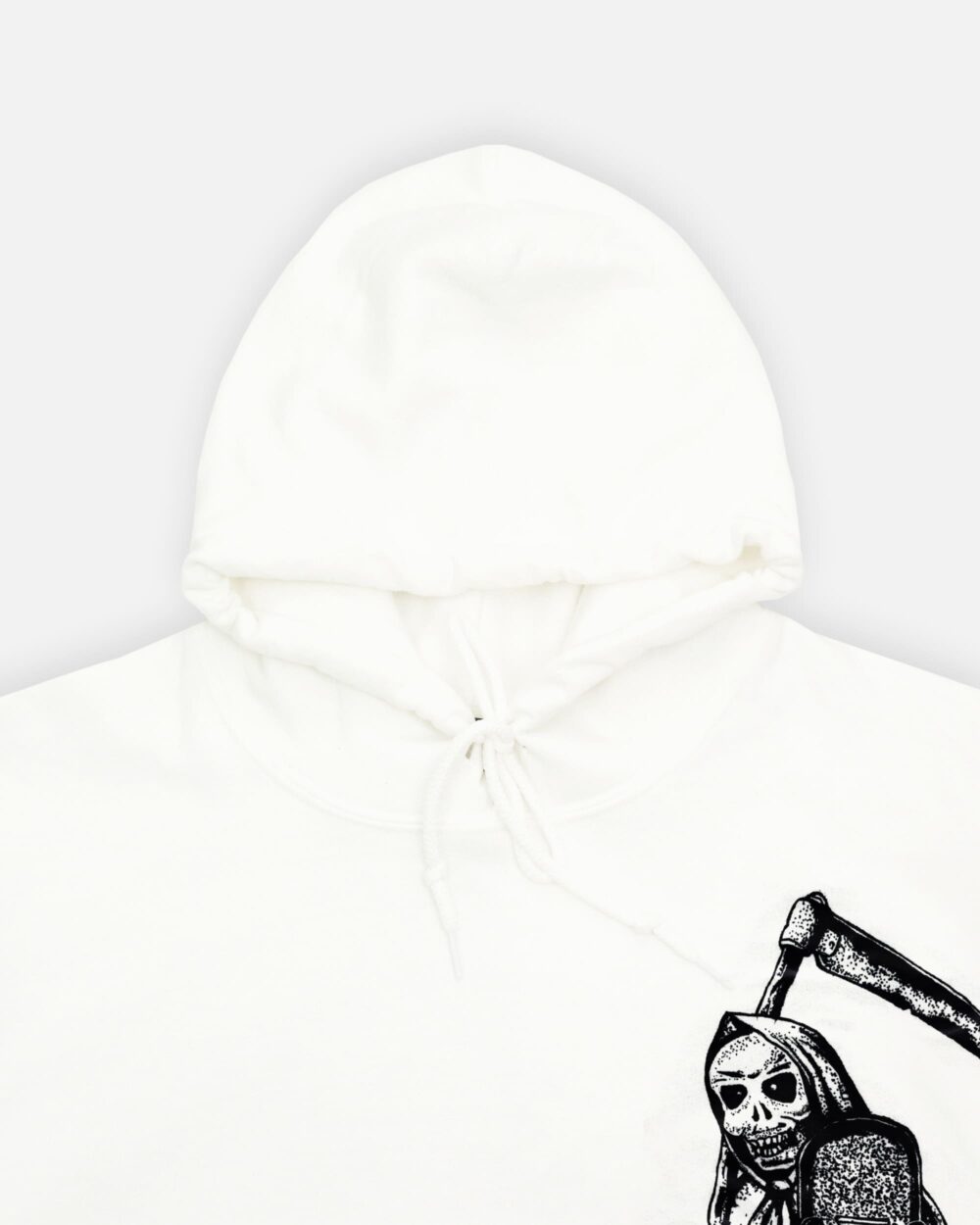 Худи белое_0003_Сlose up