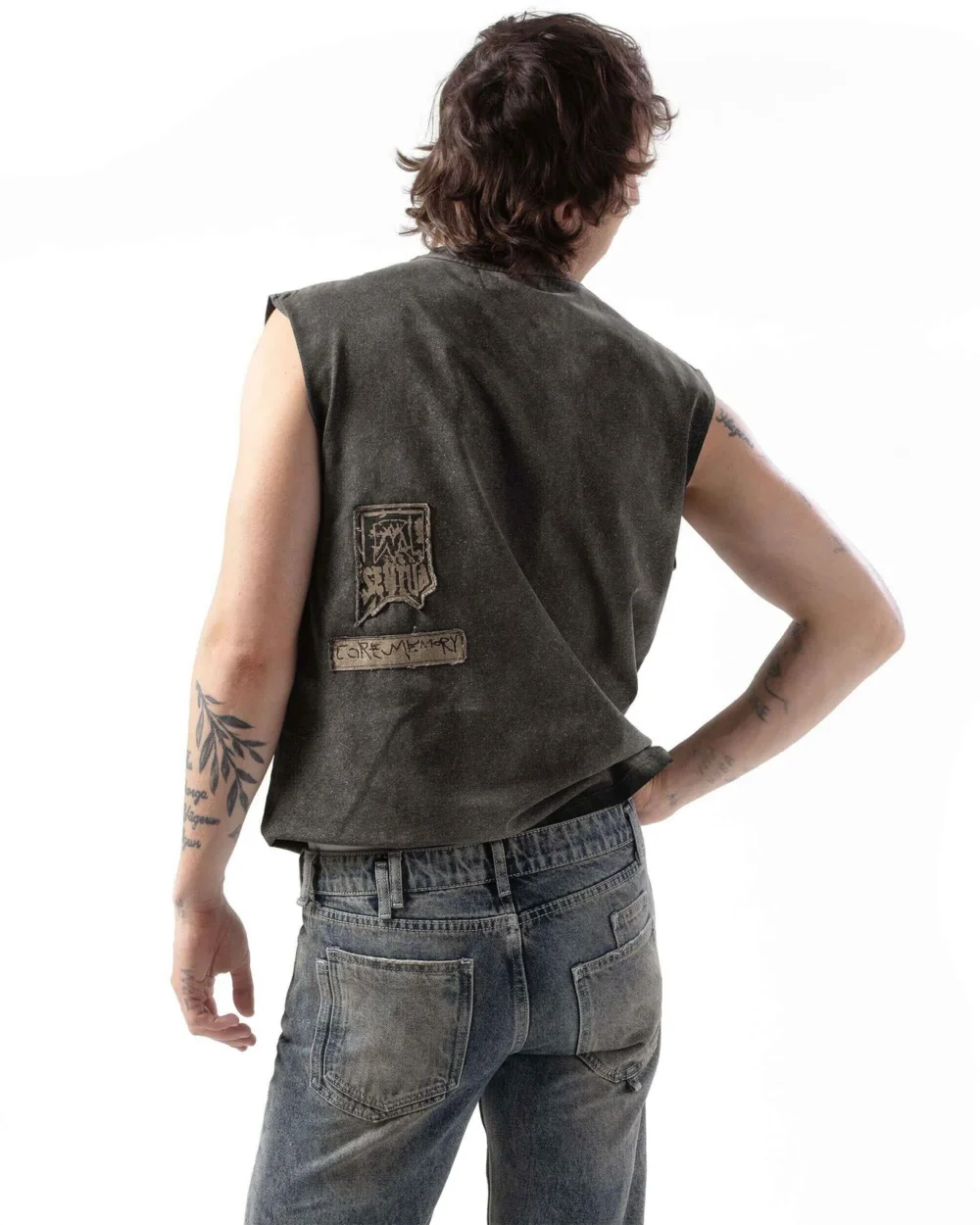 lb_back_zoom_white_2048x2048